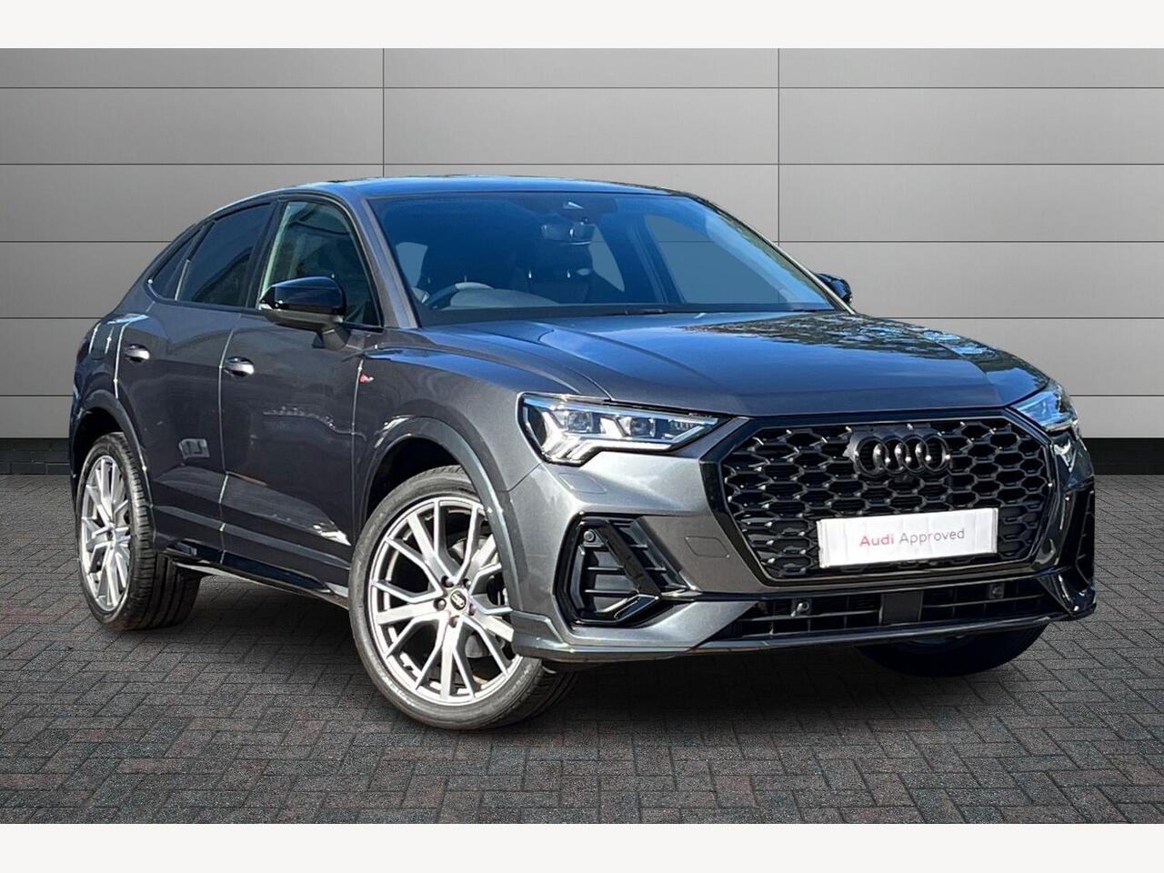 Main listing image - Audi Q3