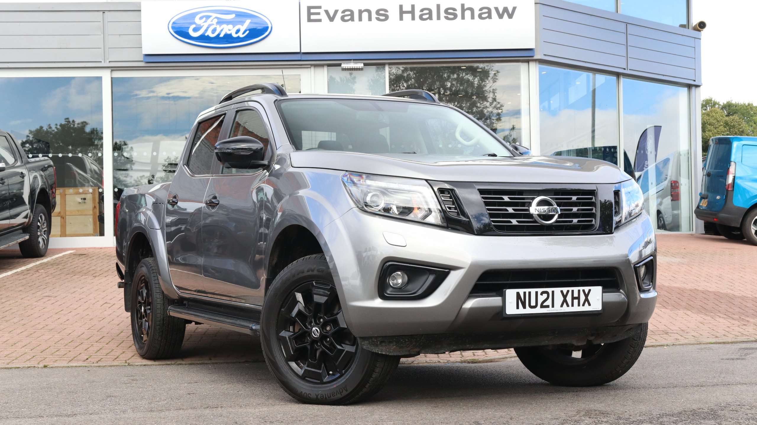 Main listing image - Nissan Navara