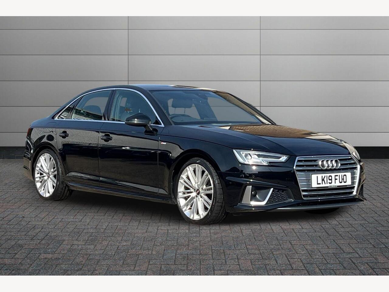 Main listing image - Audi A4