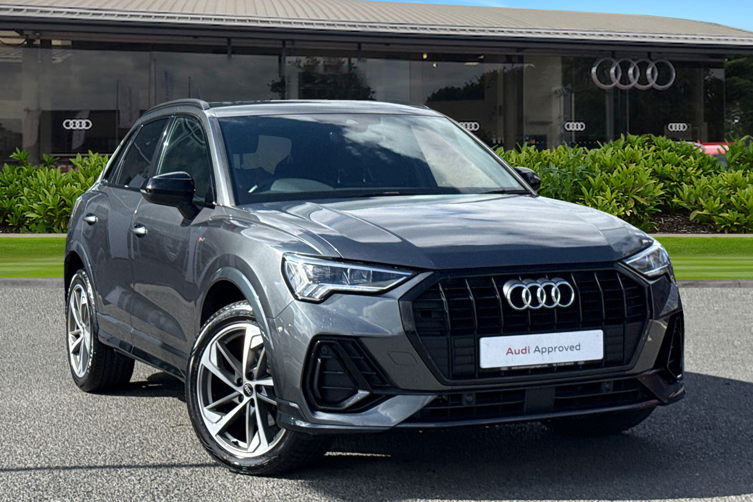 Main listing image - Audi Q3