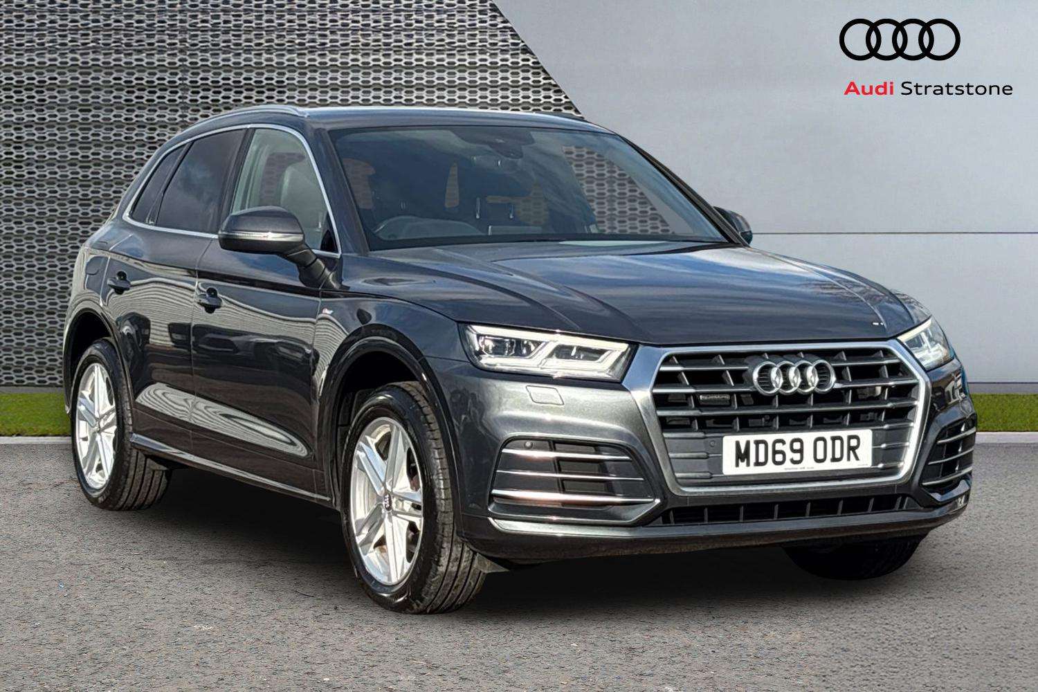Main listing image - Audi Q5