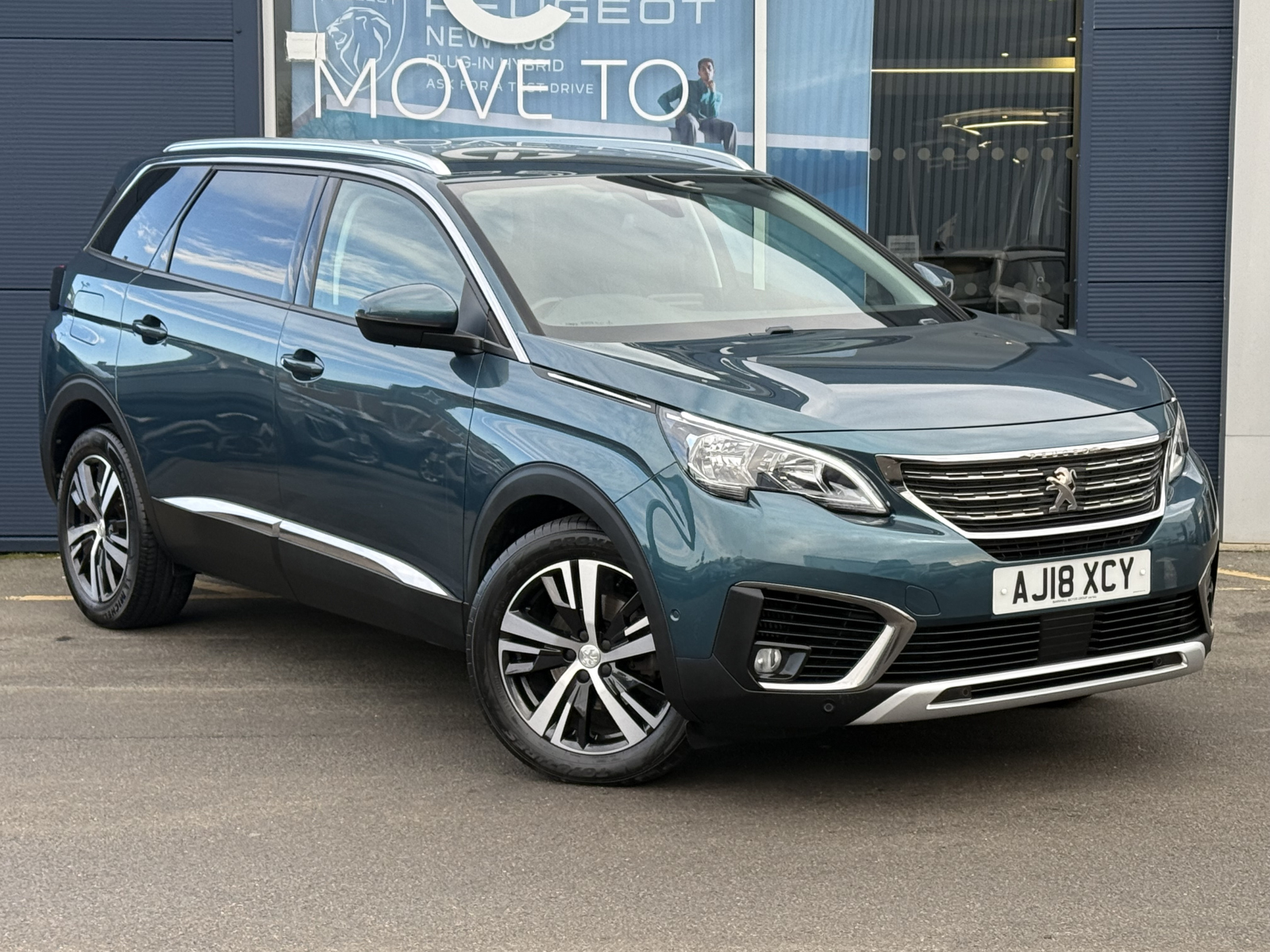 Main listing image - Peugeot 5008