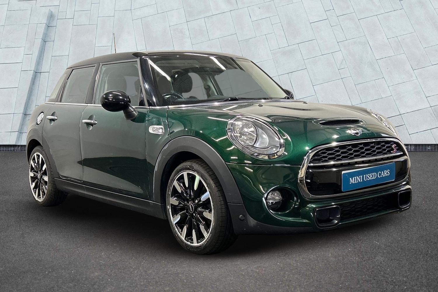 Main listing image - MINI Hatchback 5dr