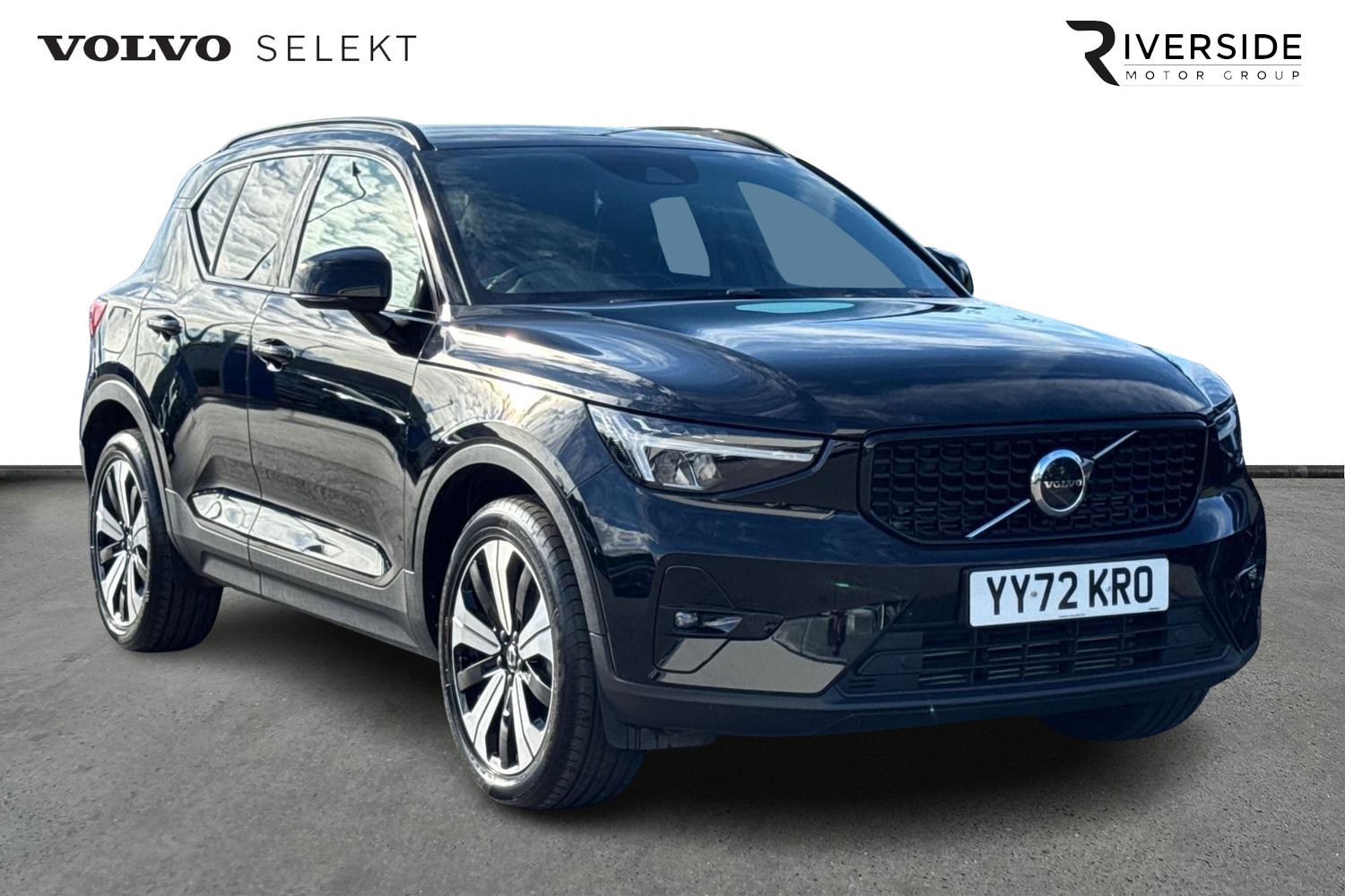 Main listing image - Volvo XC40 Recharge