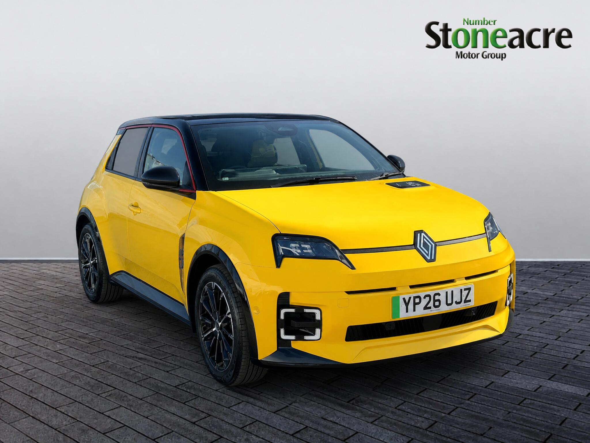 Main listing image - Renault 5