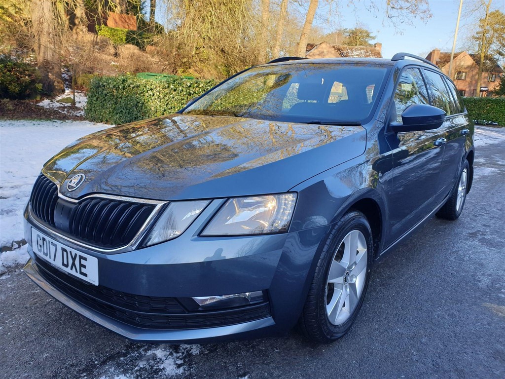 Main listing image - Skoda Octavia Estate