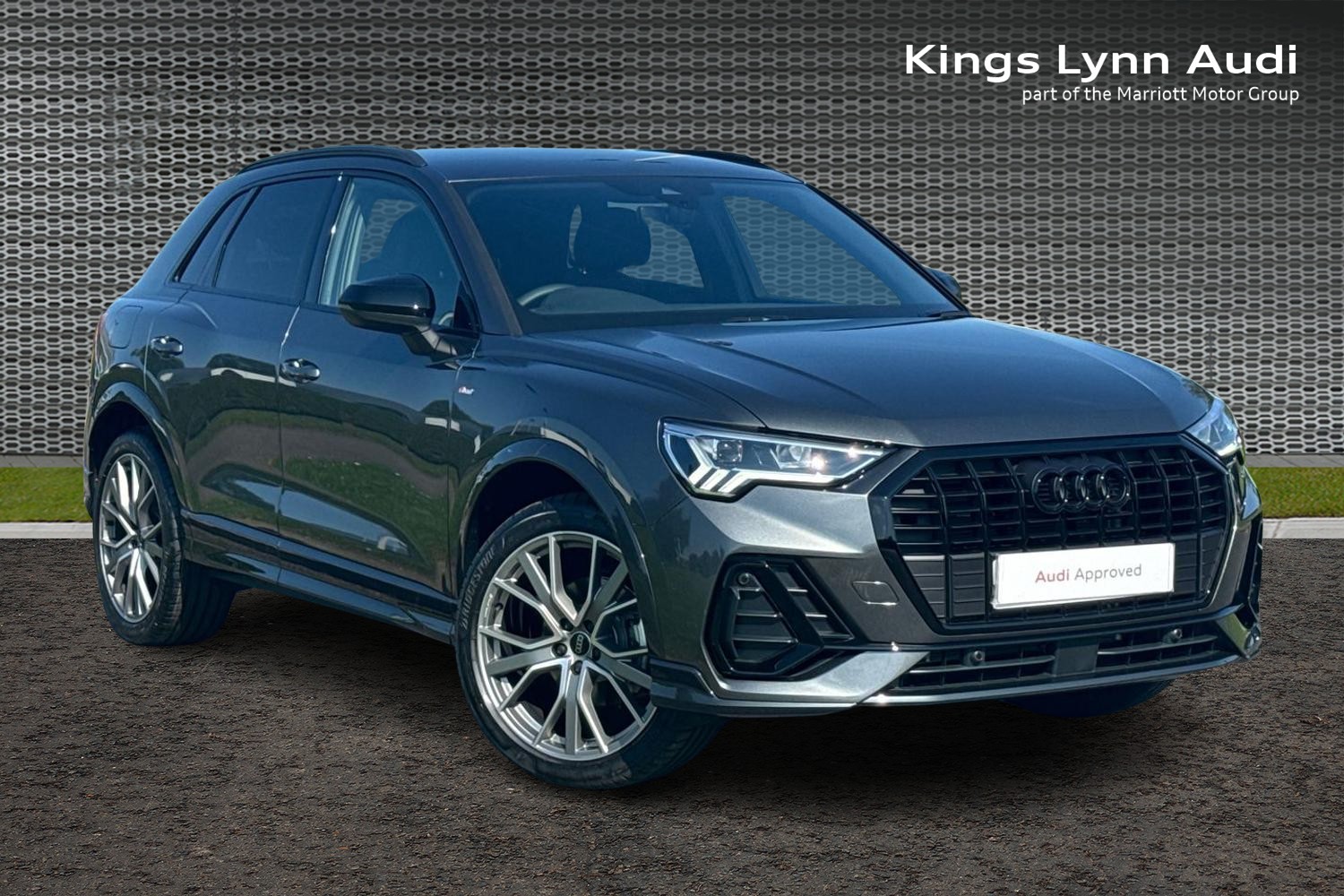 Main listing image - Audi Q3