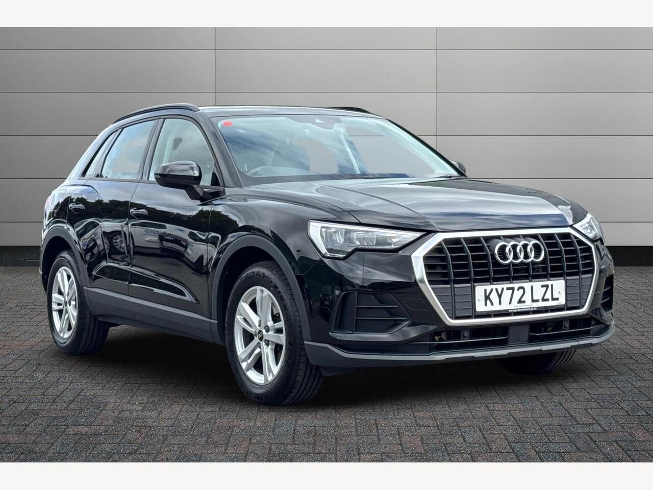 Main listing image - Audi Q3
