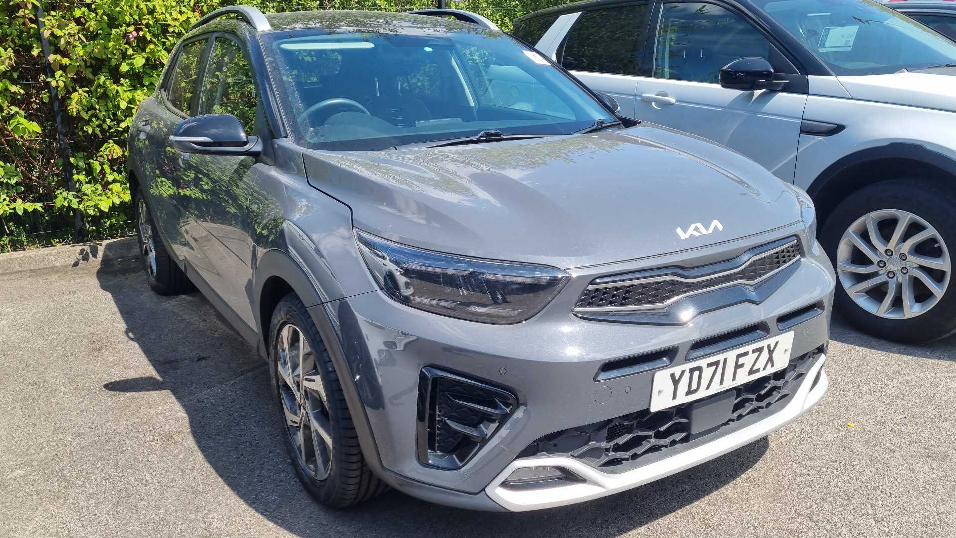 Main listing image - Kia Stonic