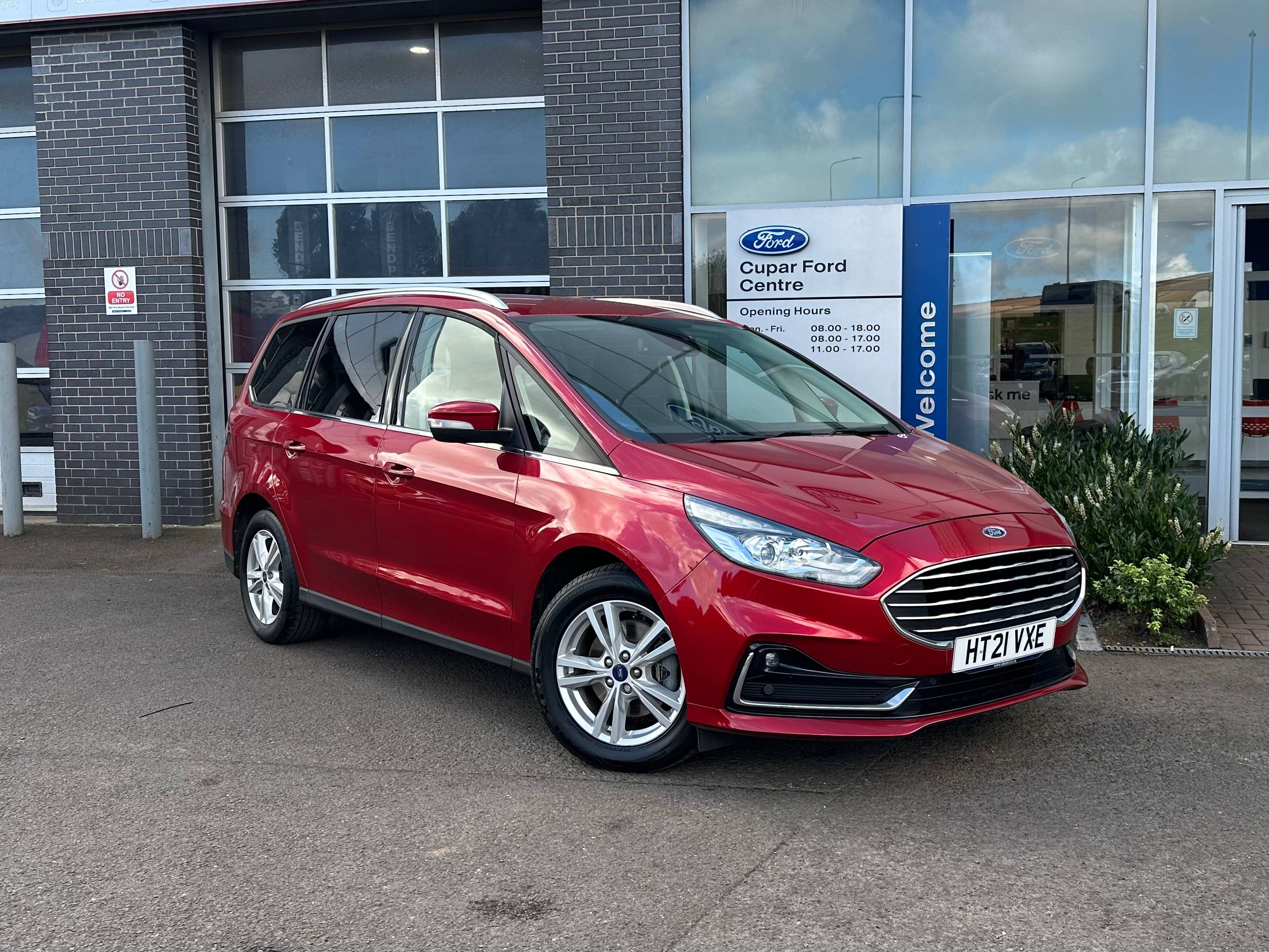 Main listing image - Ford Galaxy