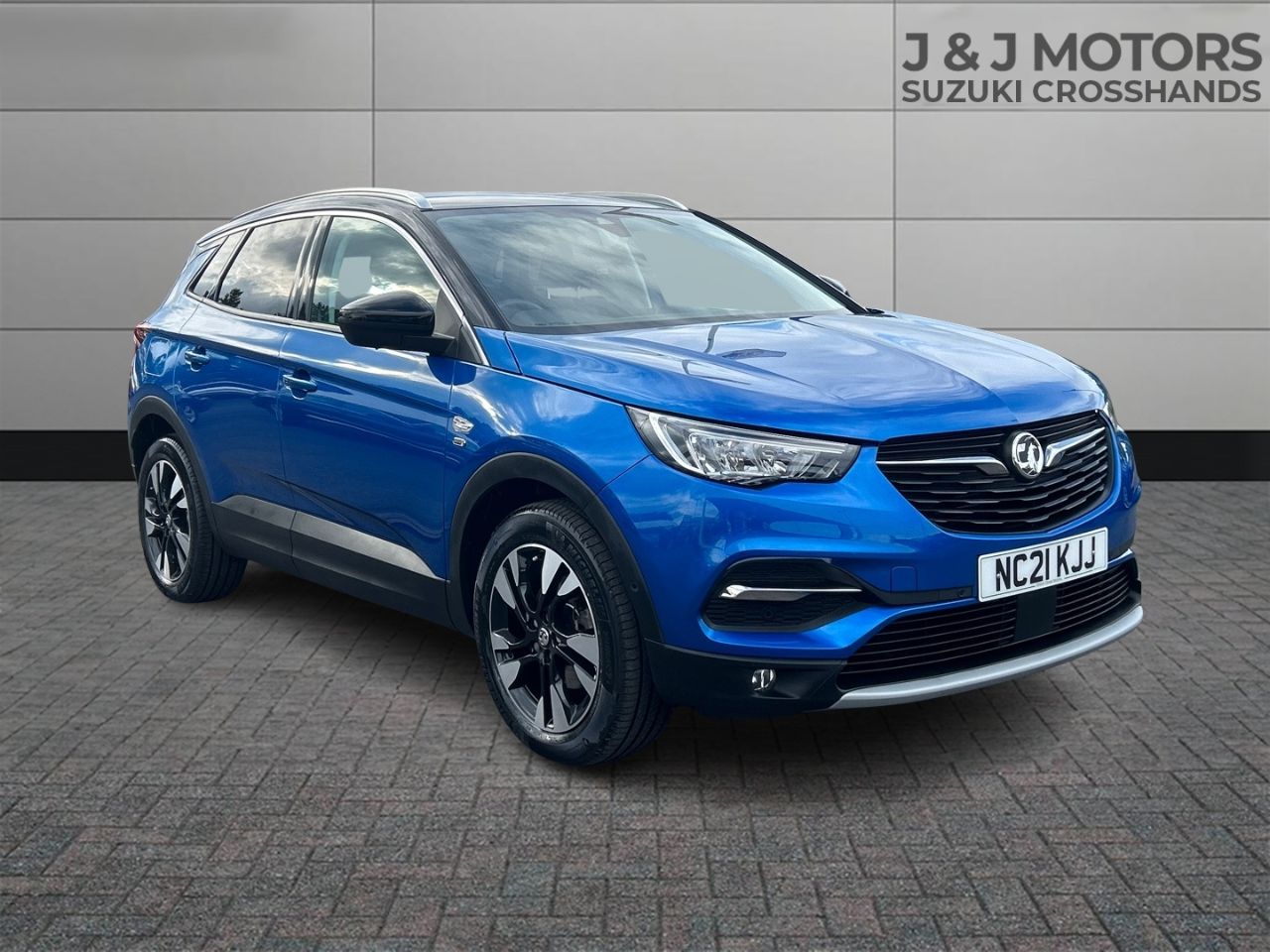 Main listing image - Vauxhall Grandland X