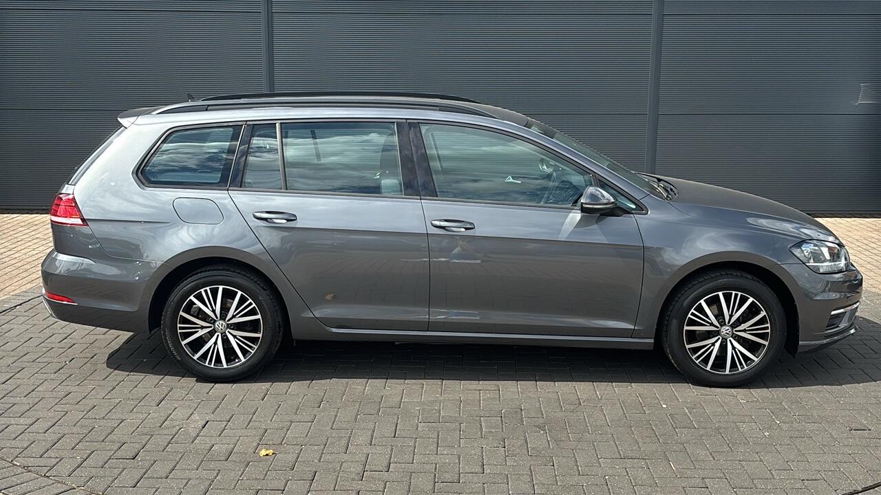 Main listing image - Volkswagen Golf