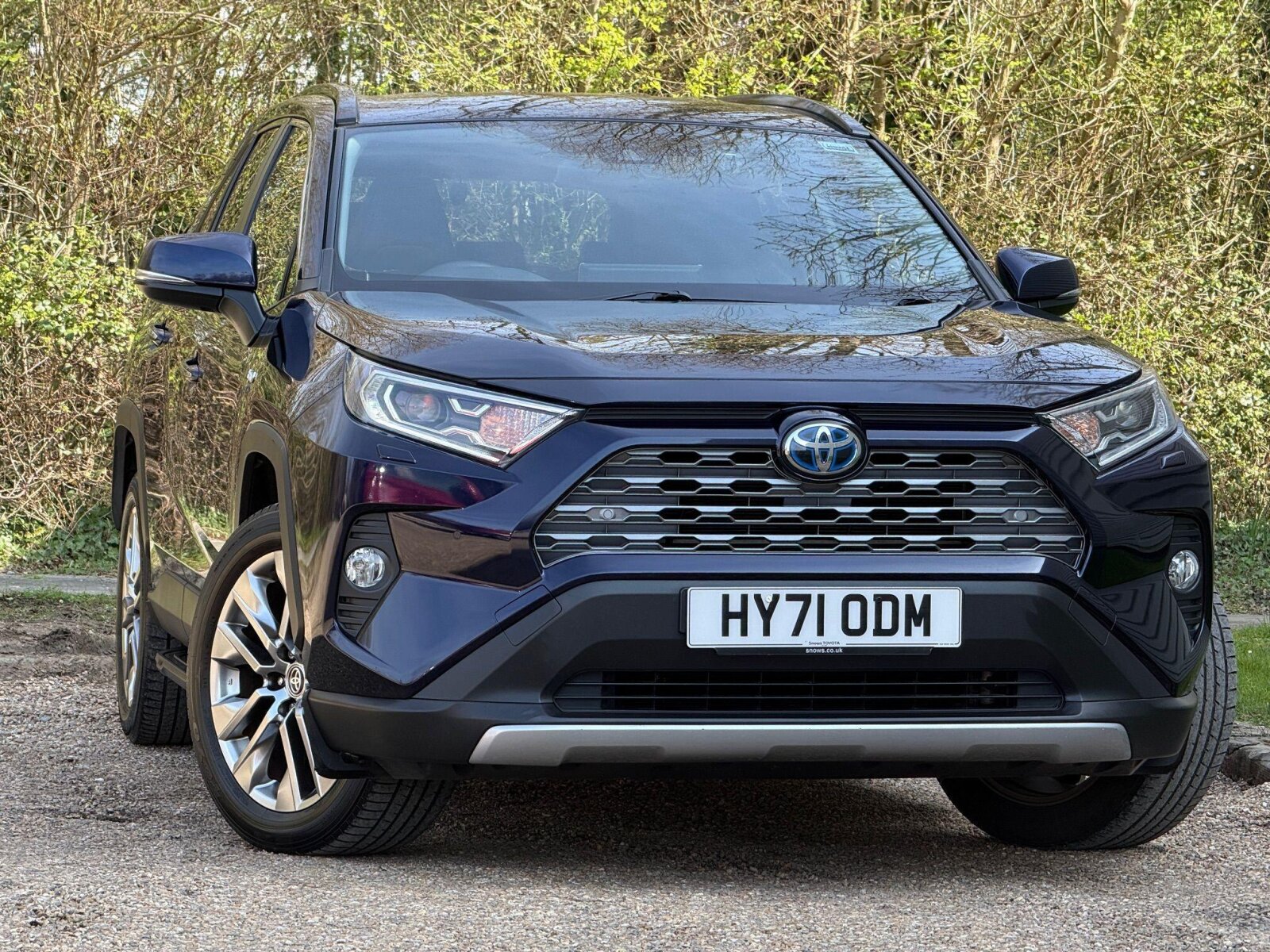 Main listing image - Toyota RAV4