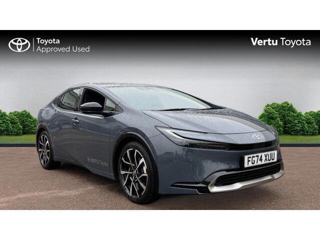 Main listing image - Toyota Prius Plug-In