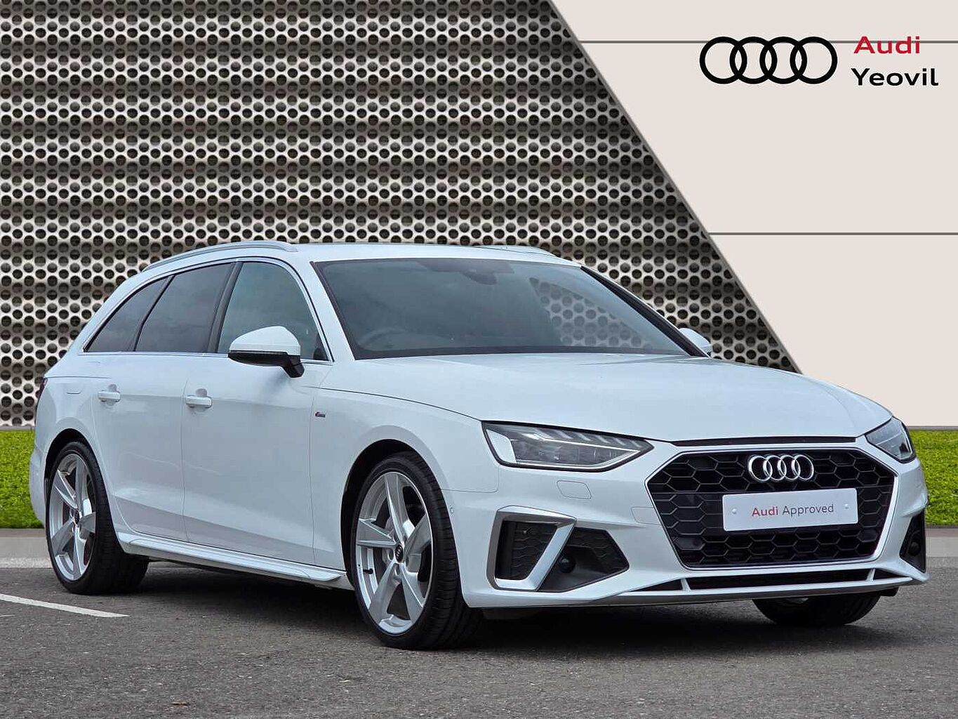 Main listing image - Audi A4