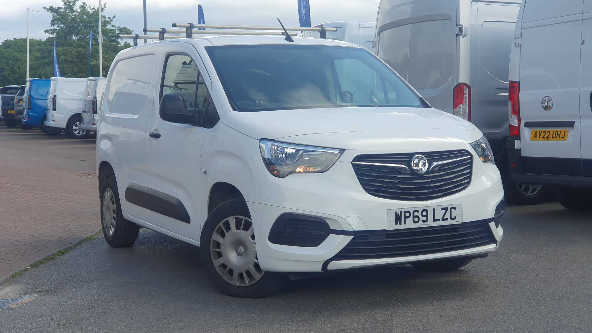 Main listing image - Vauxhall Combo Cargo