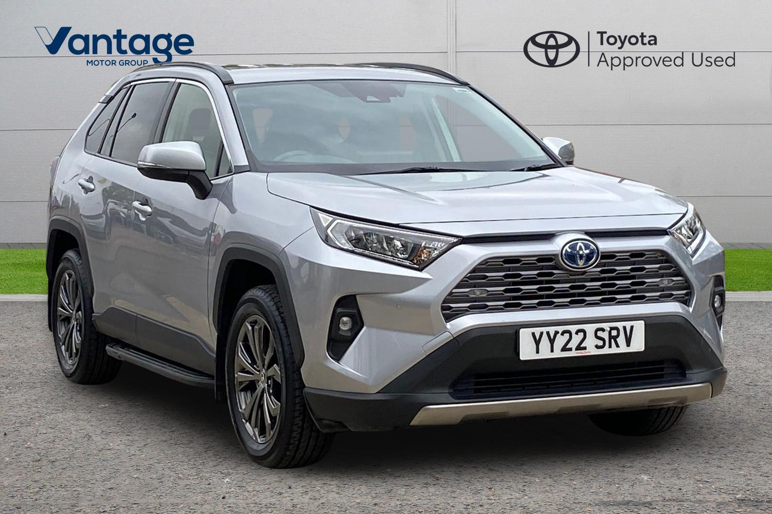 Main listing image - Toyota RAV4