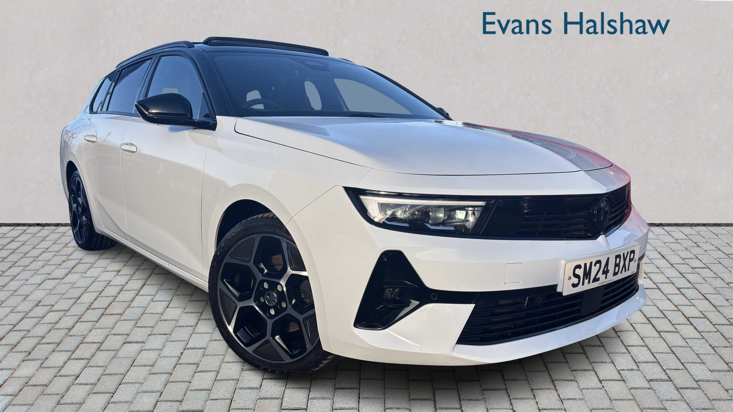 Main listing image - Vauxhall Astra Sports Tourer