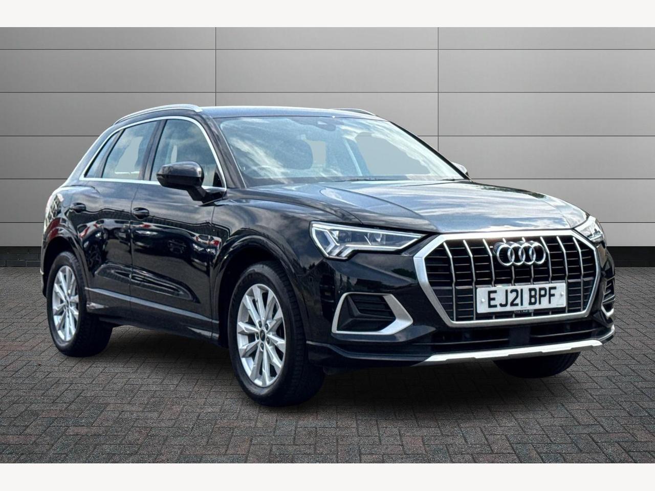 Main listing image - Audi Q3