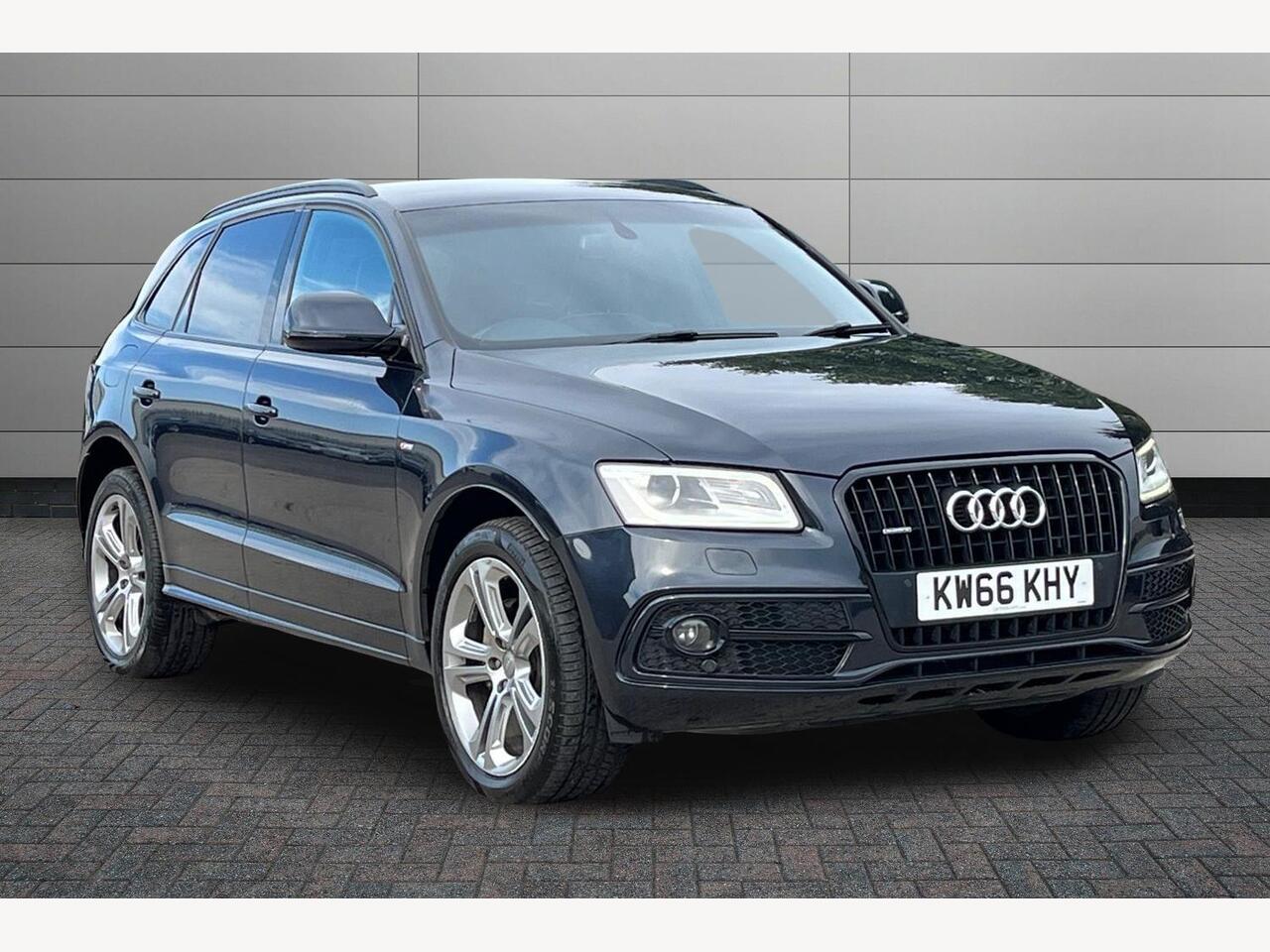 Main listing image - Audi Q5
