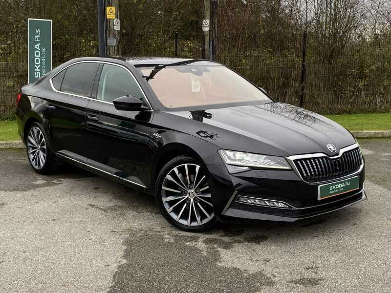 Main listing image - Skoda Superb