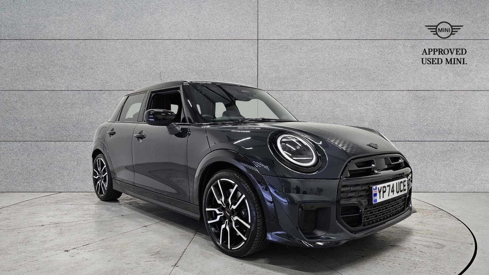 Main listing image - MINI Hatchback 5dr