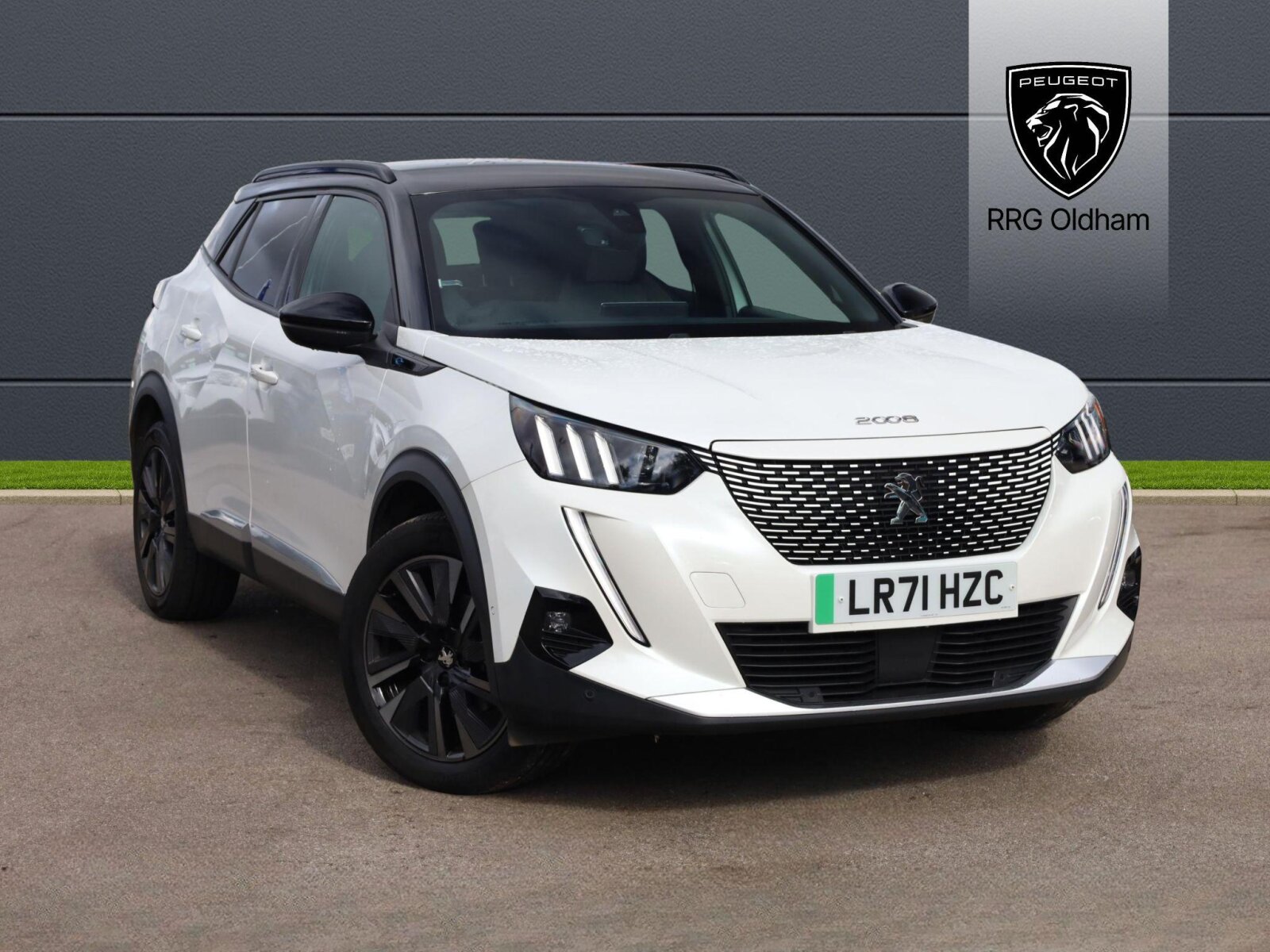 Main listing image - Peugeot e-2008