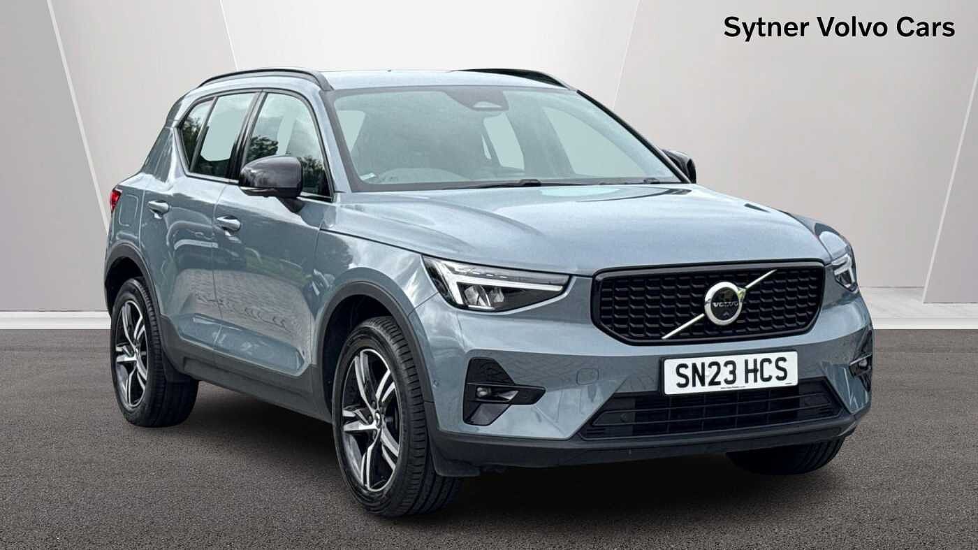 Main listing image - Volvo XC40