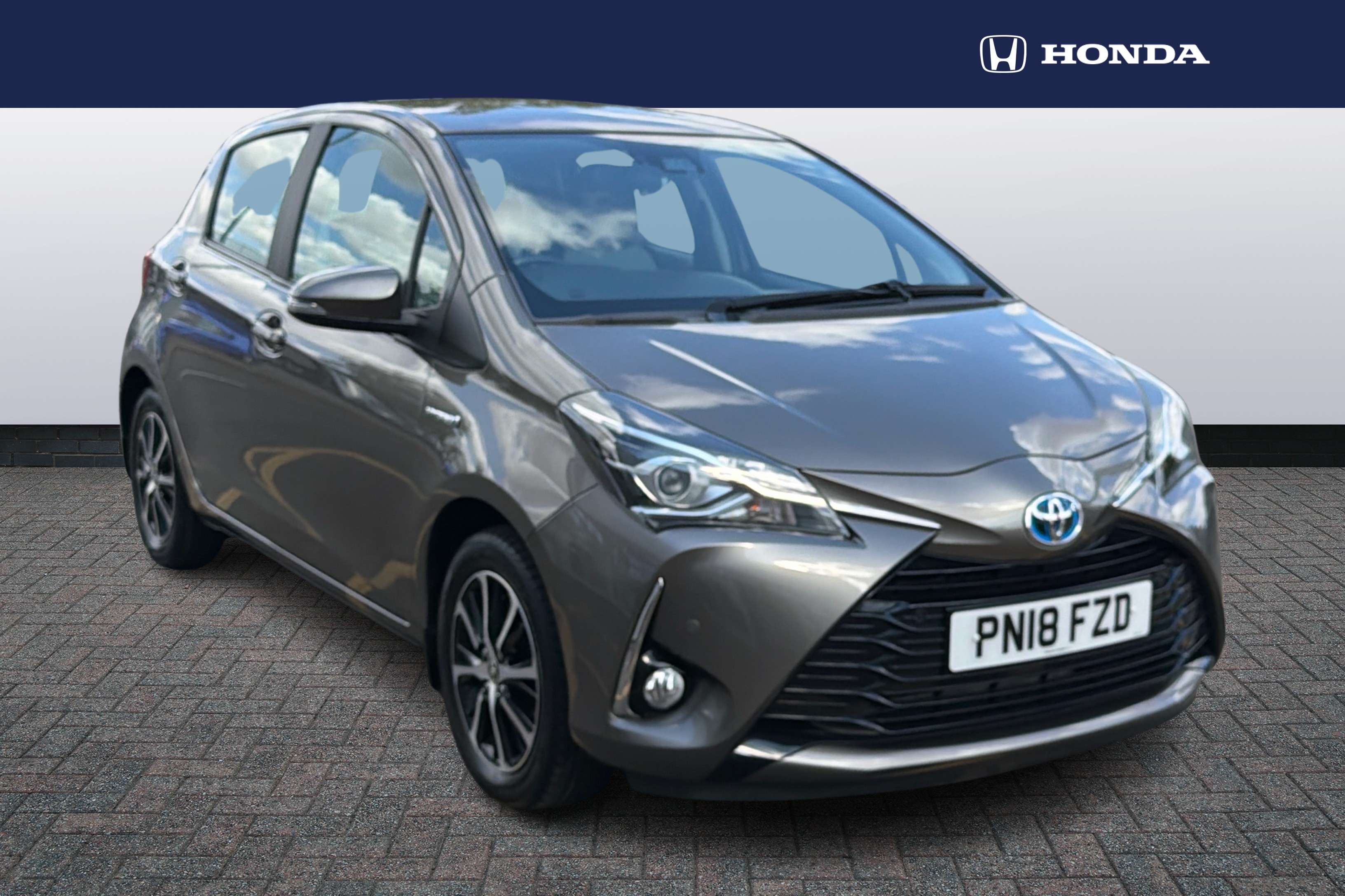 Main listing image - Toyota Yaris