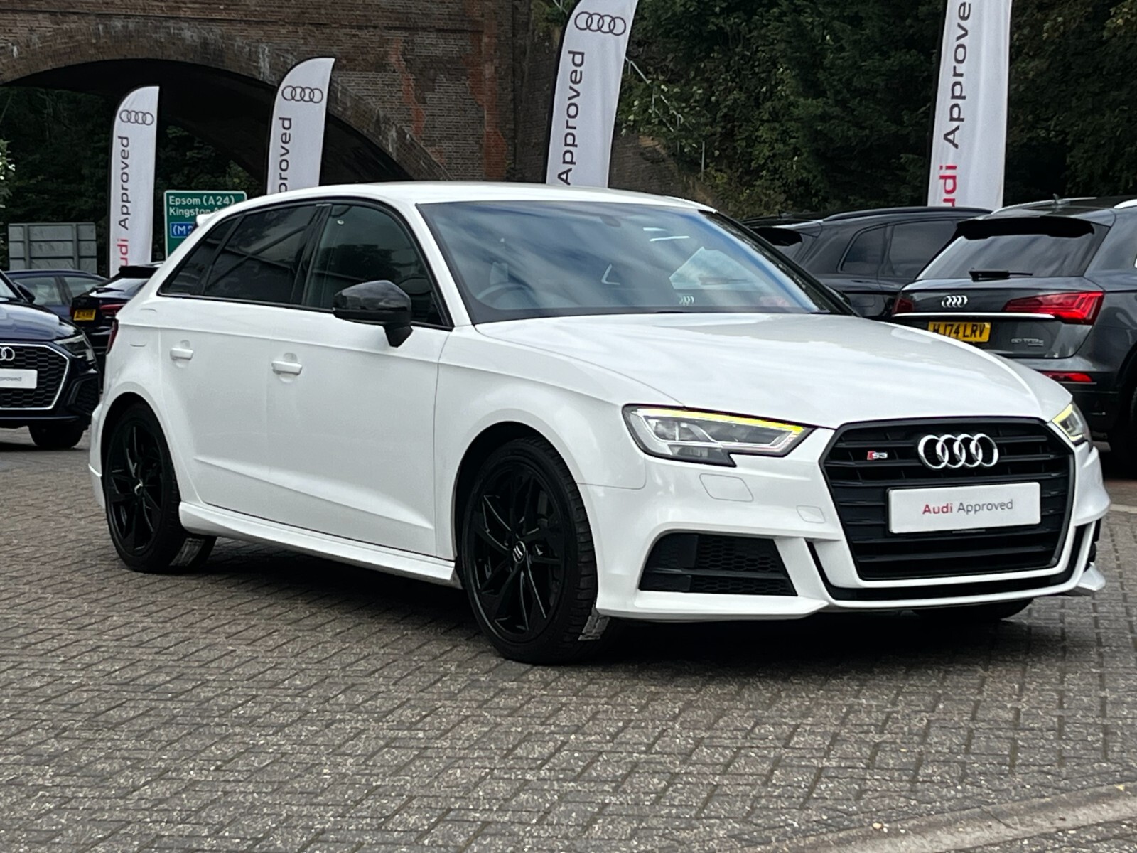 Main listing image - Audi S3