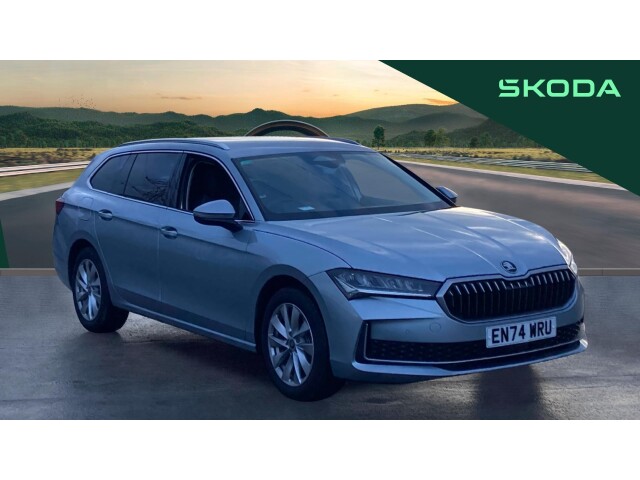 Main listing image - Skoda Superb Estate