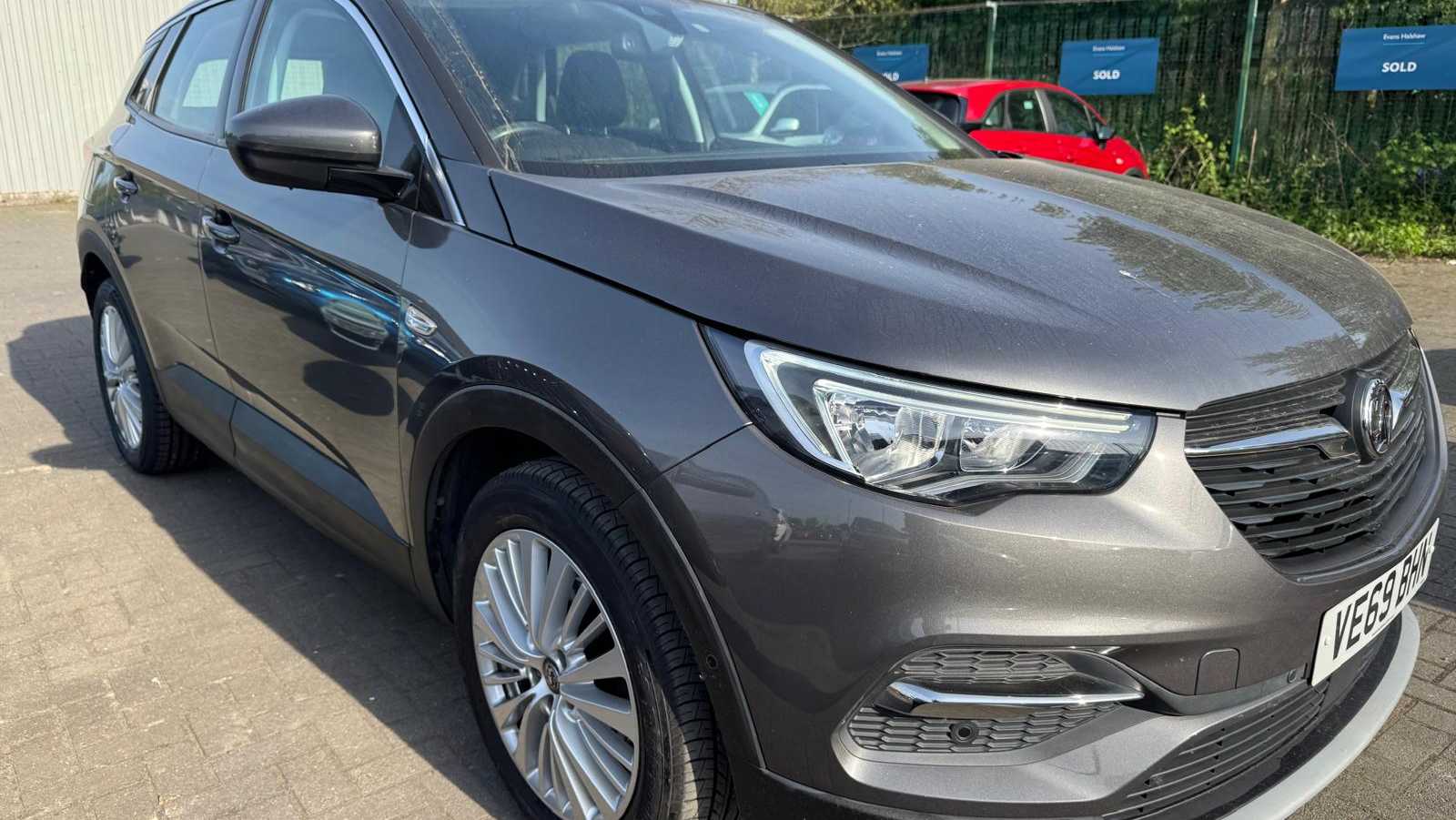 Main listing image - Vauxhall Grandland X