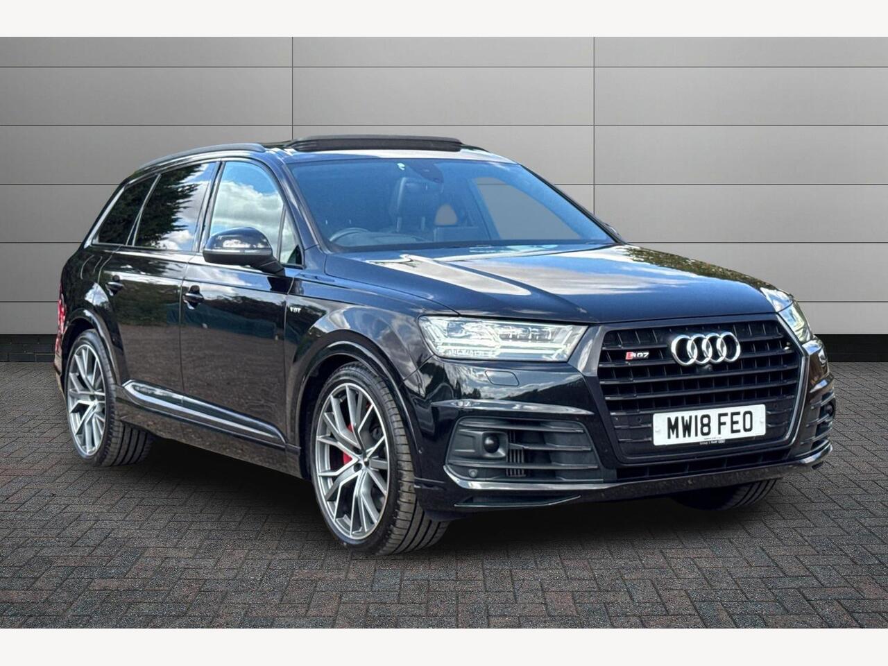 Main listing image - Audi Q7