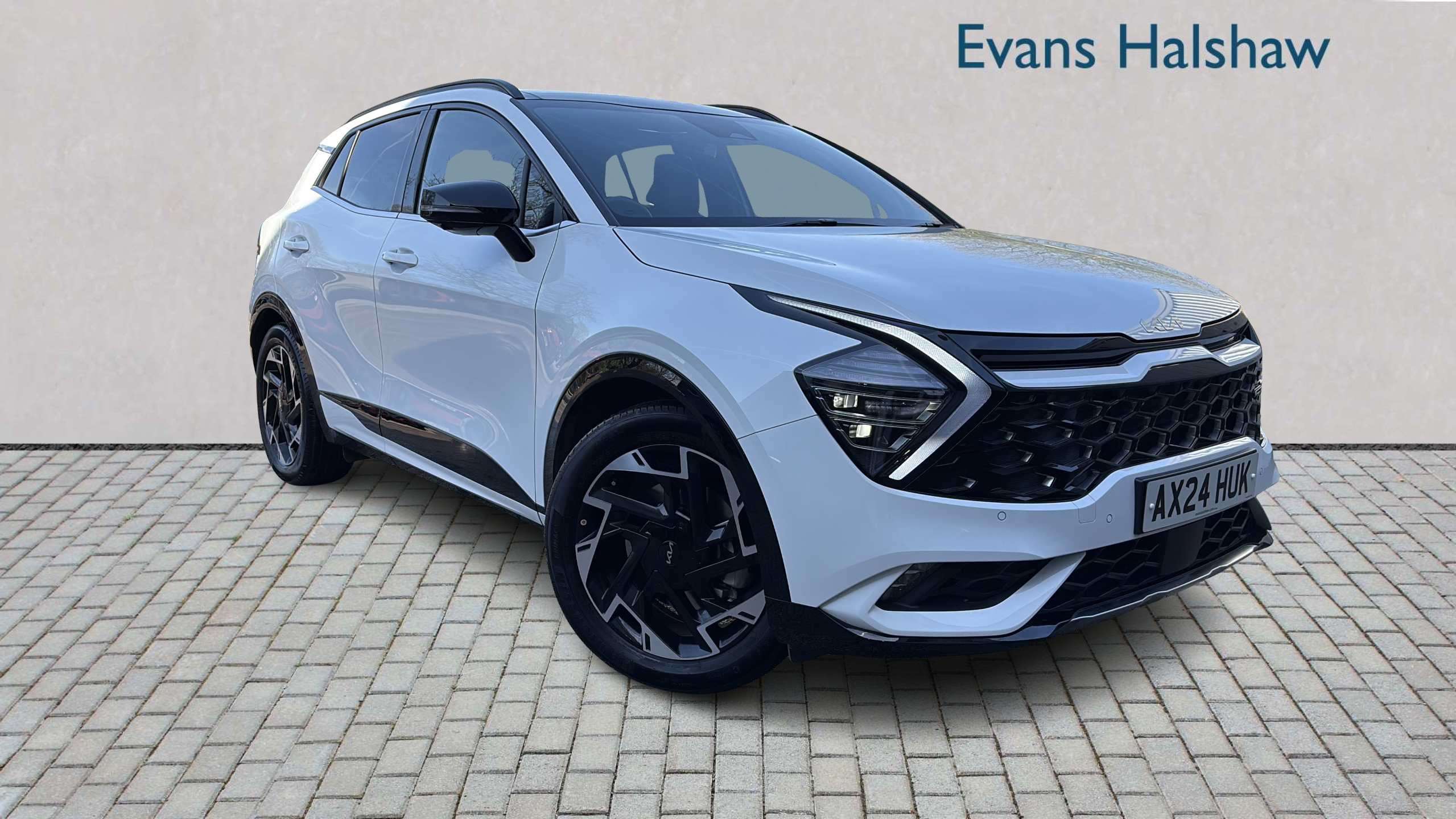 Main listing image - Kia Sportage