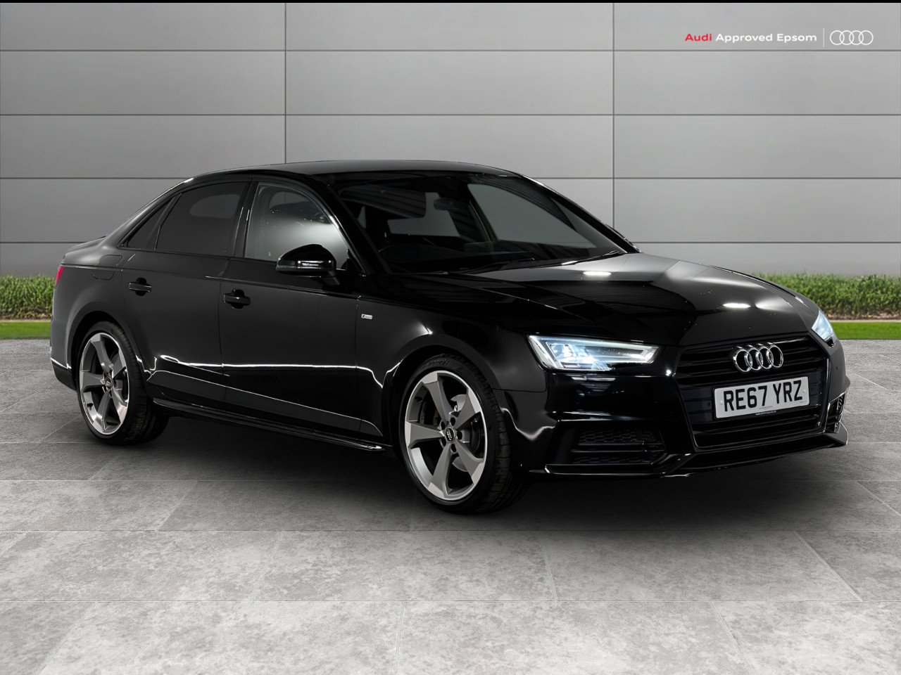 Main listing image - Audi A4