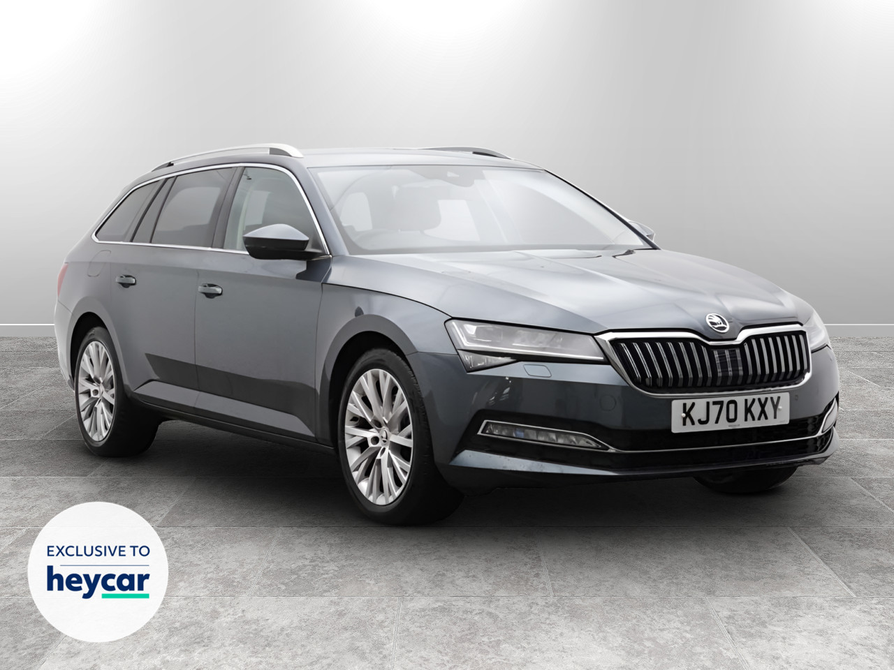 Main listing image - Skoda Superb Estate