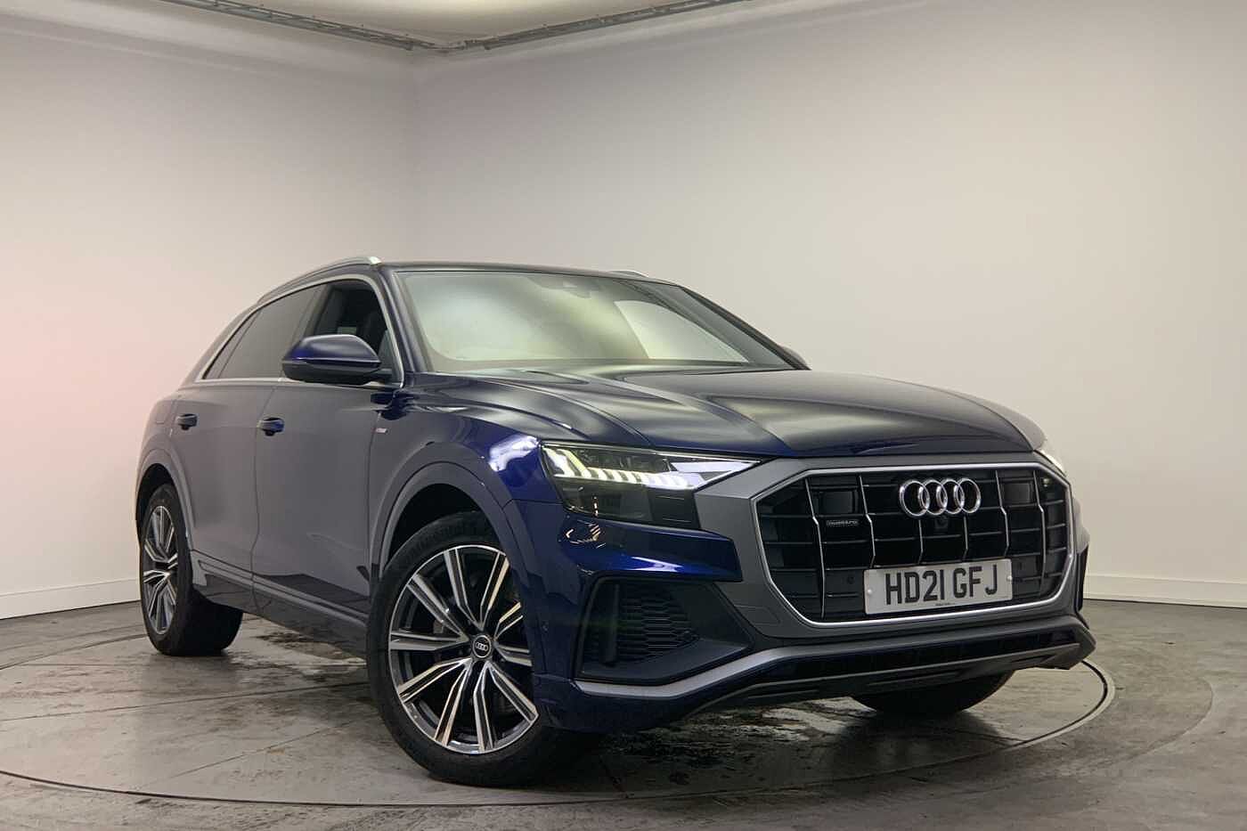 Main listing image - Audi Q8