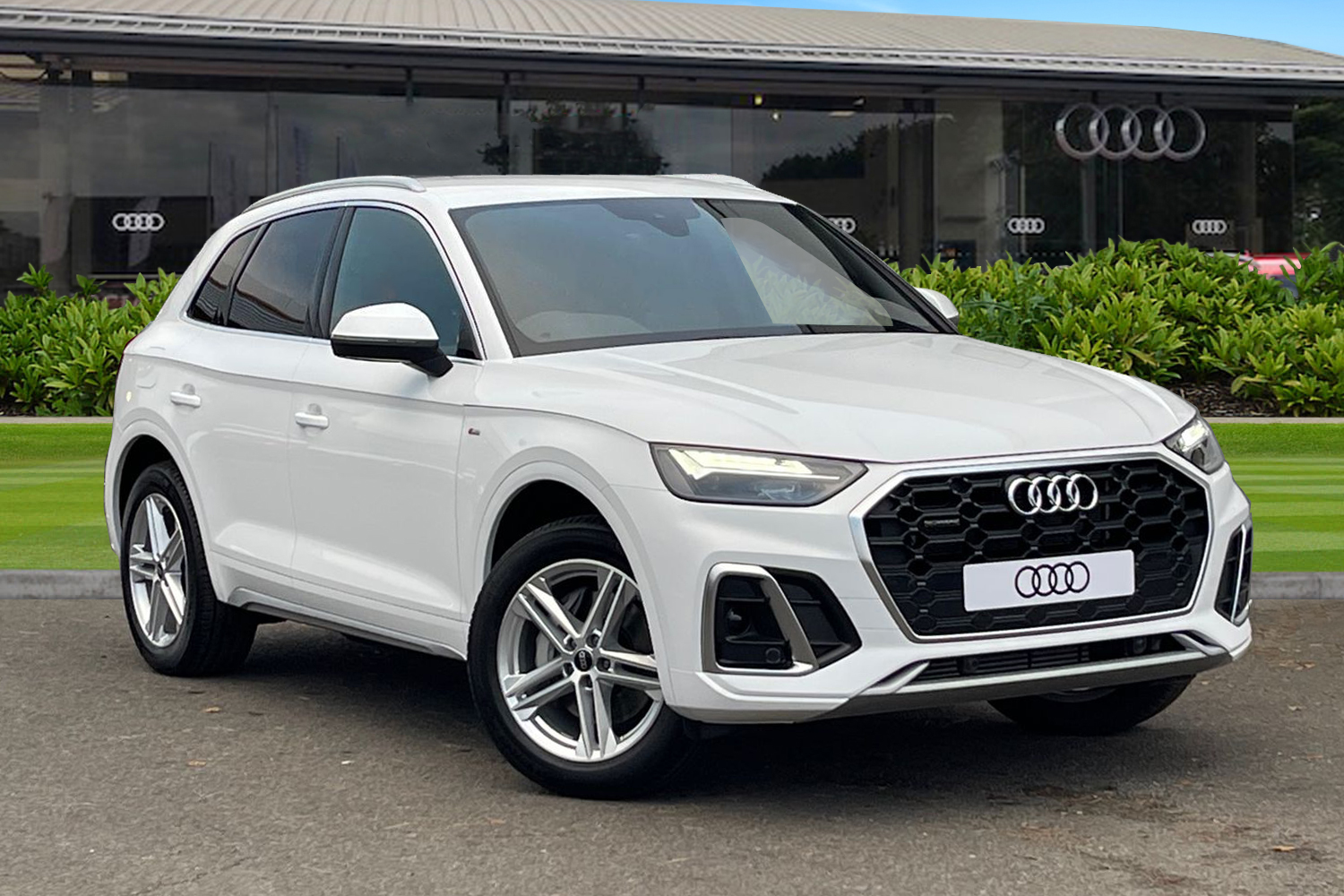 Main listing image - Audi Q5