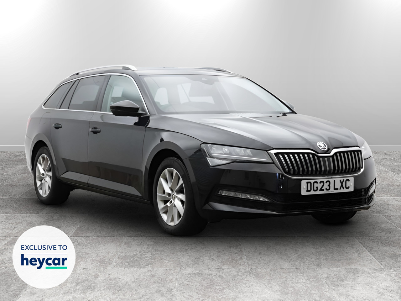 Main listing image - Skoda Superb Estate