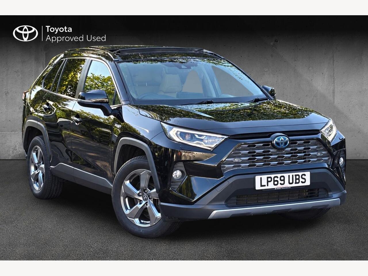 Main listing image - Toyota RAV4