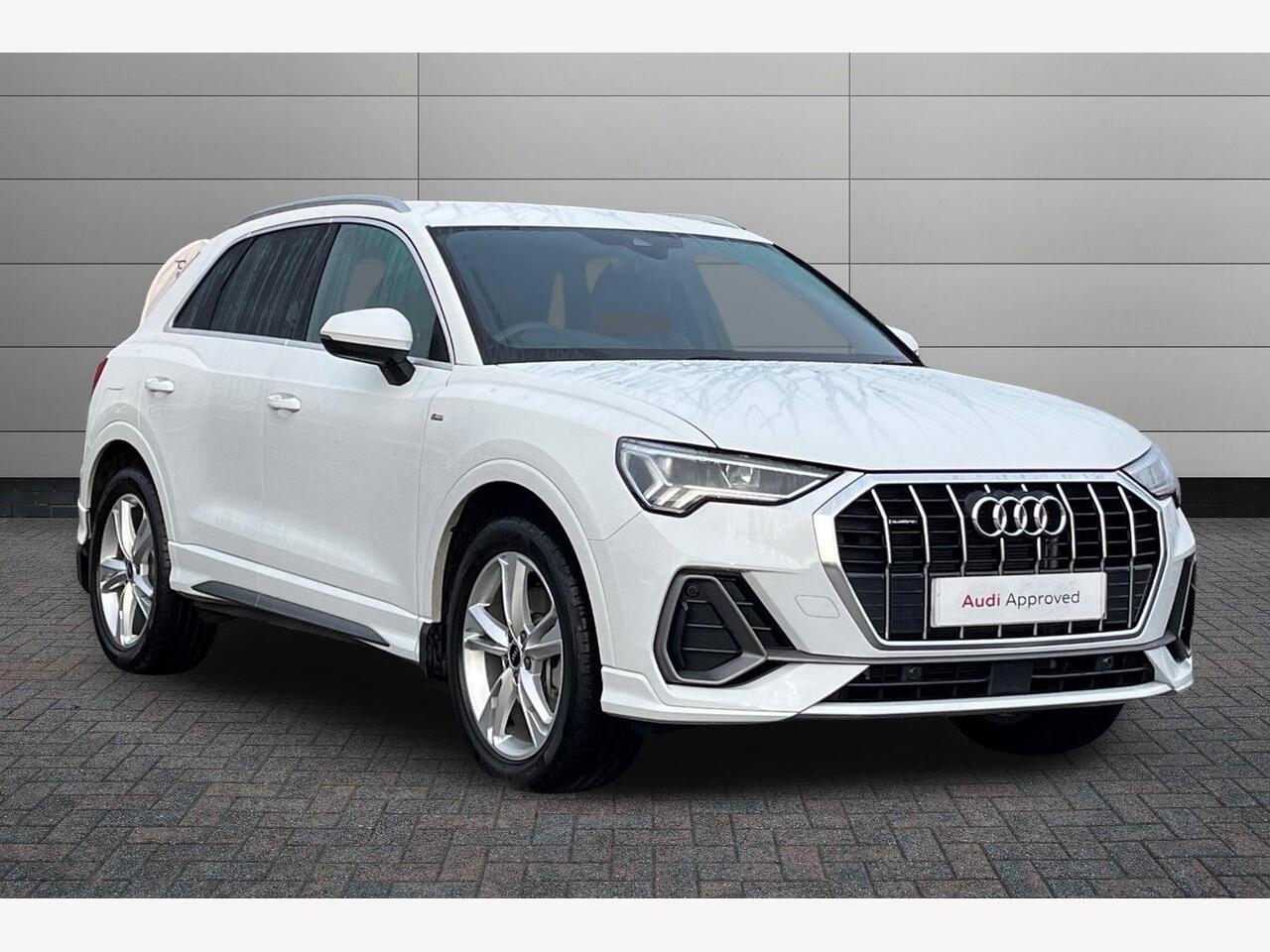 Main listing image - Audi Q3