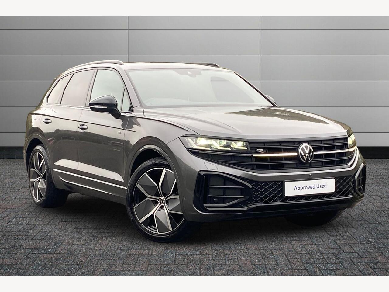 Main listing image - Volkswagen Touareg