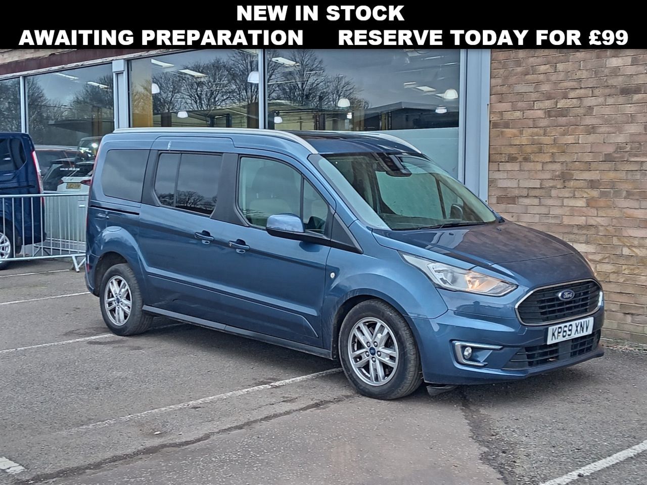 Main listing image - Ford Grand Tourneo Connect