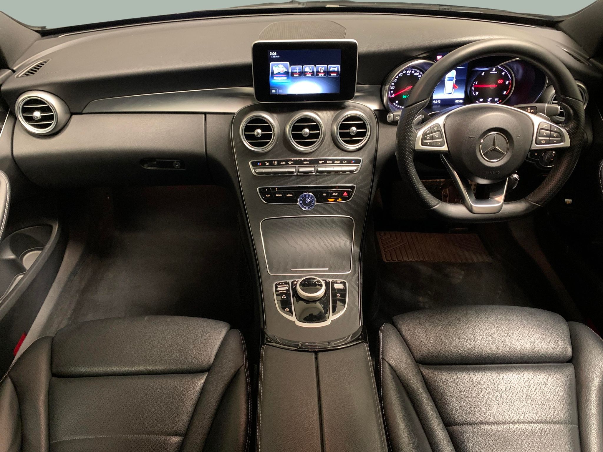 Main listing image - Mercedes-Benz C-Class Estate