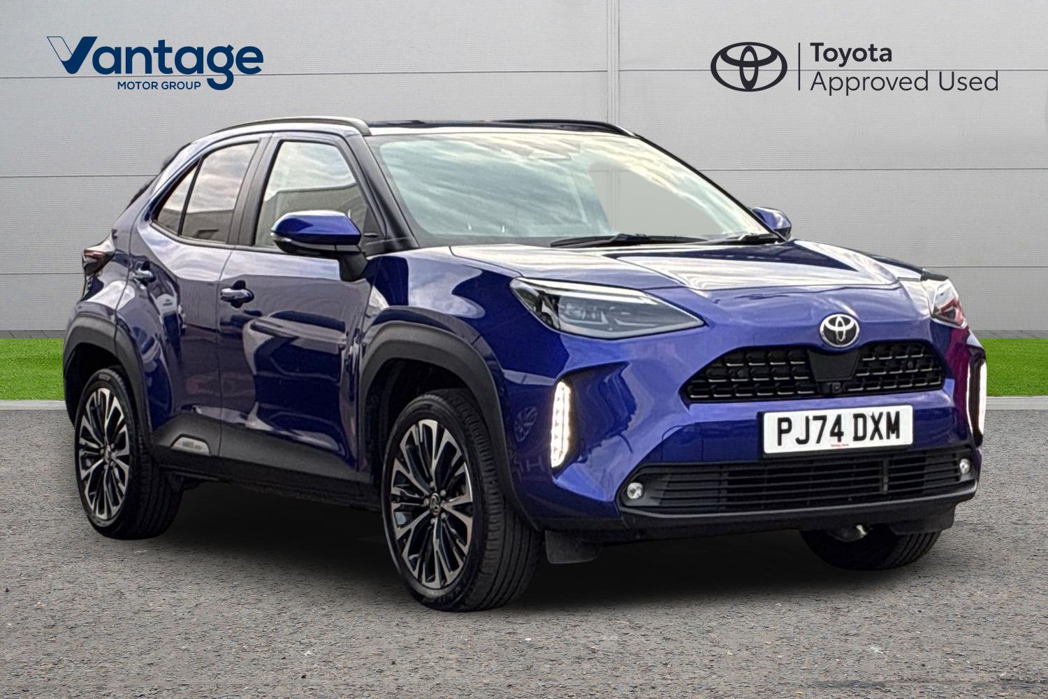 Main listing image - Toyota Yaris Cross