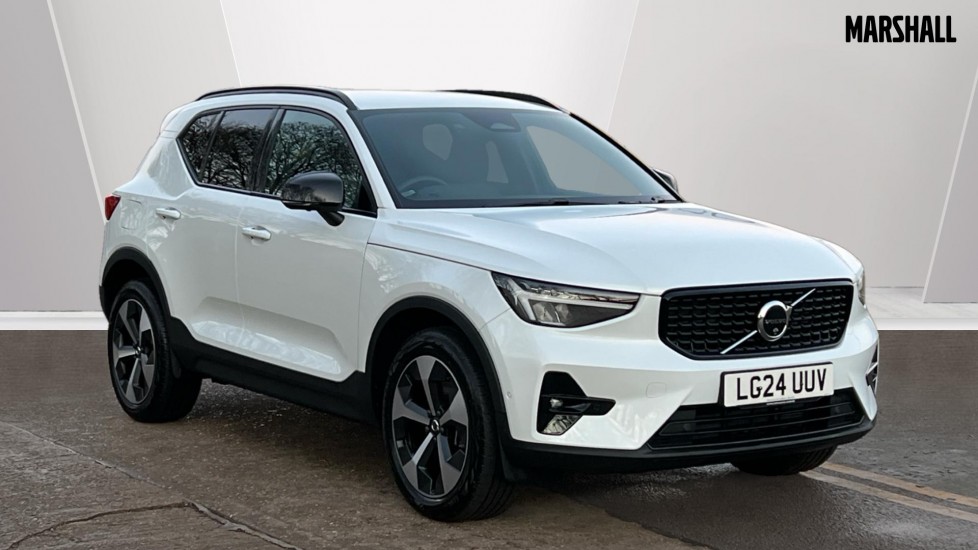 Main listing image - Volvo XC40