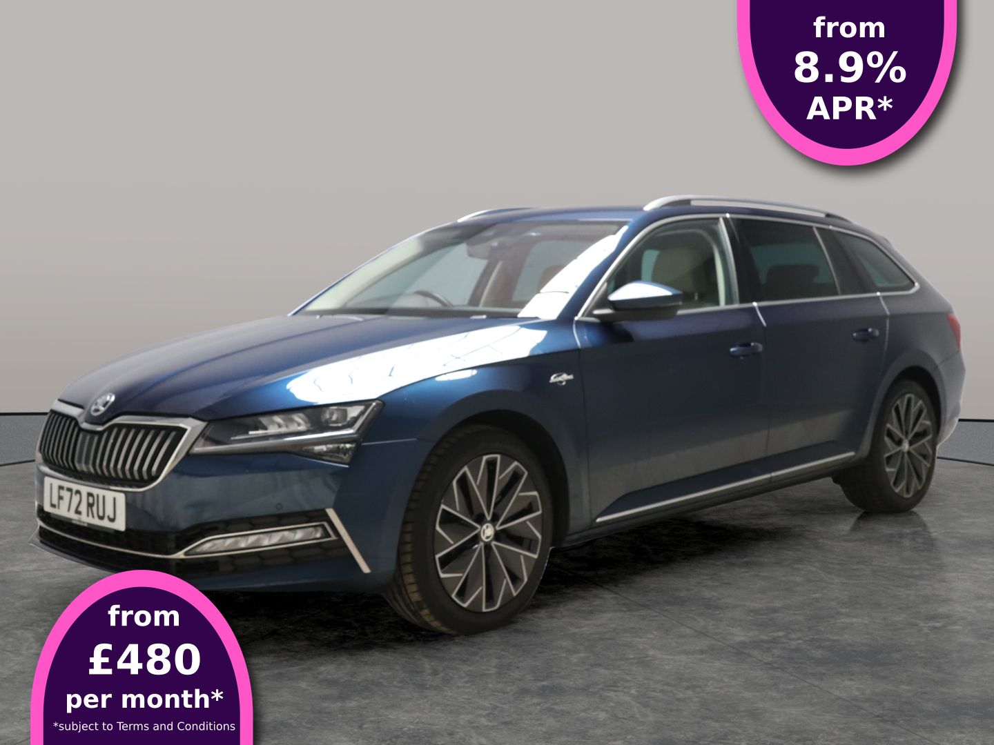 Main listing image - Skoda Superb Estate