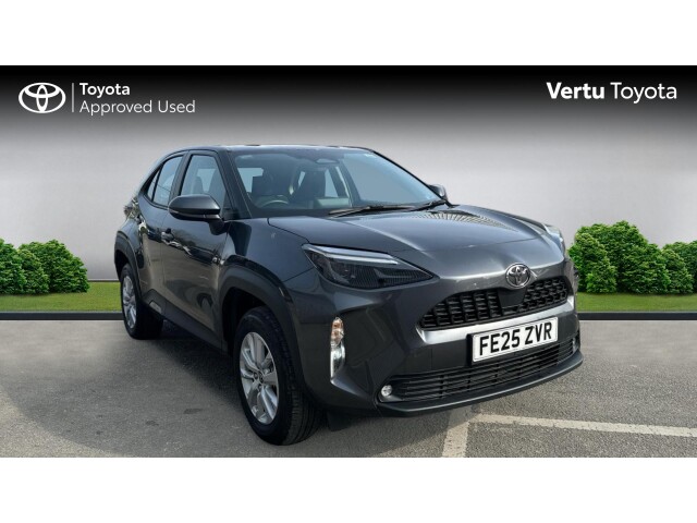Main listing image - Toyota Yaris Cross