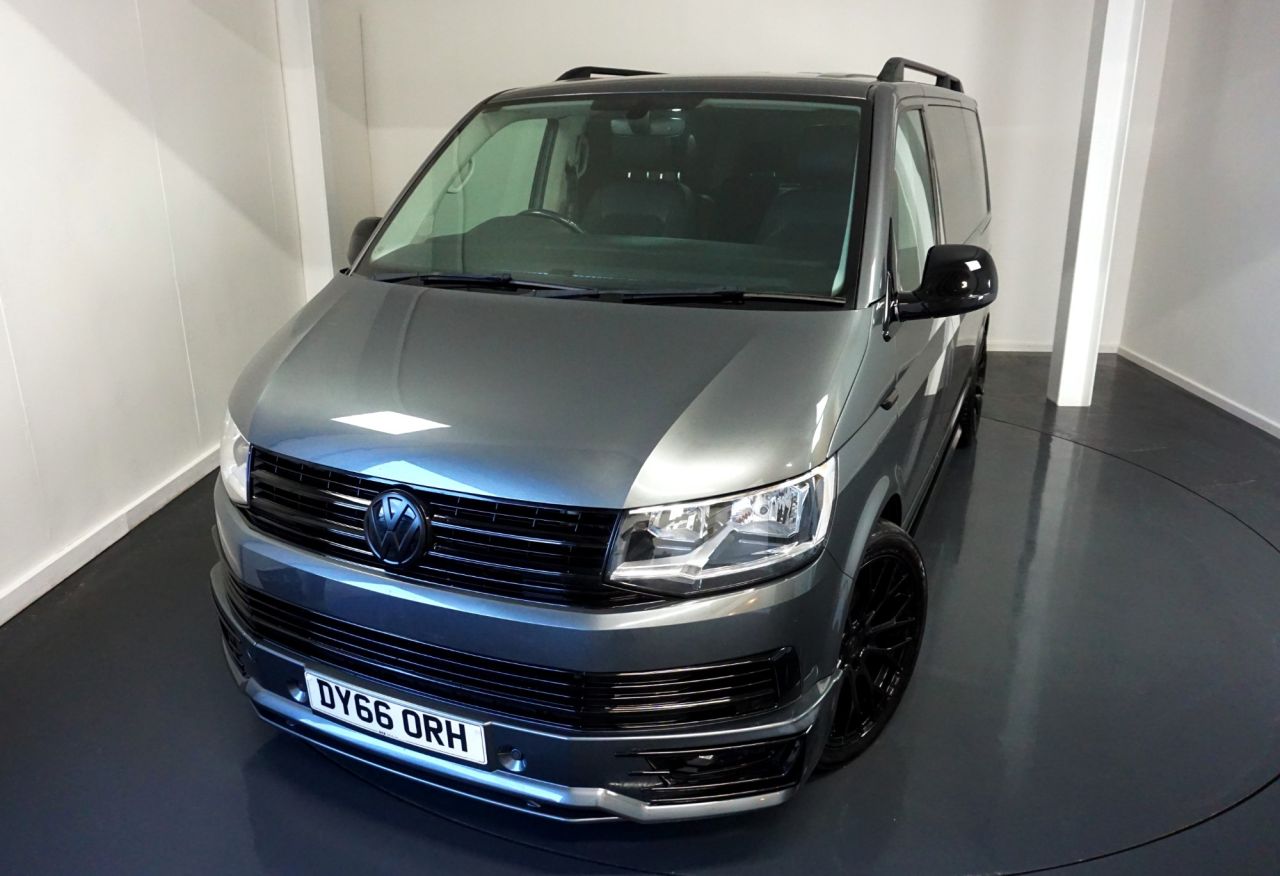 Main listing image - Volkswagen Caravelle