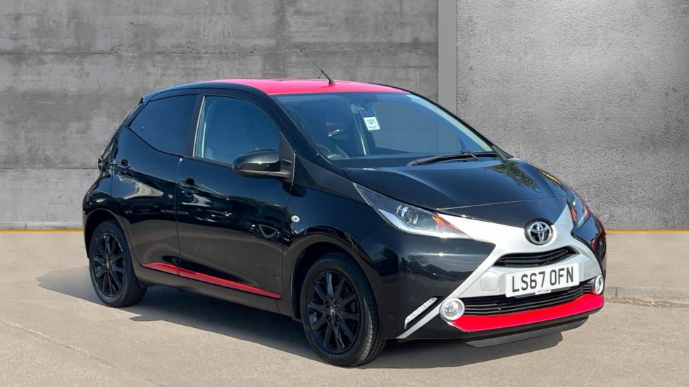 Main listing image - Toyota Aygo